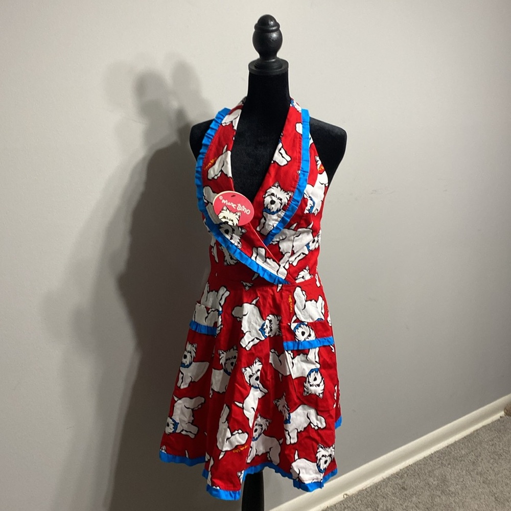 NWT ❤️🐶Kitsch'n Glam Marc Tetro Apron
Dog Dress.